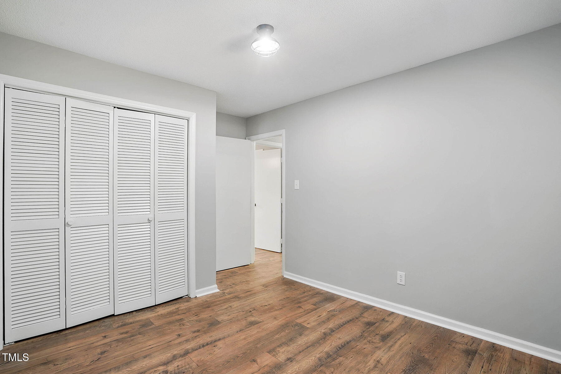 5805 Farm Gate Road Raleigh, NC 27606 - Photo 17 of 25 21-web-or-mls-5805 Farm Gate Rd-14