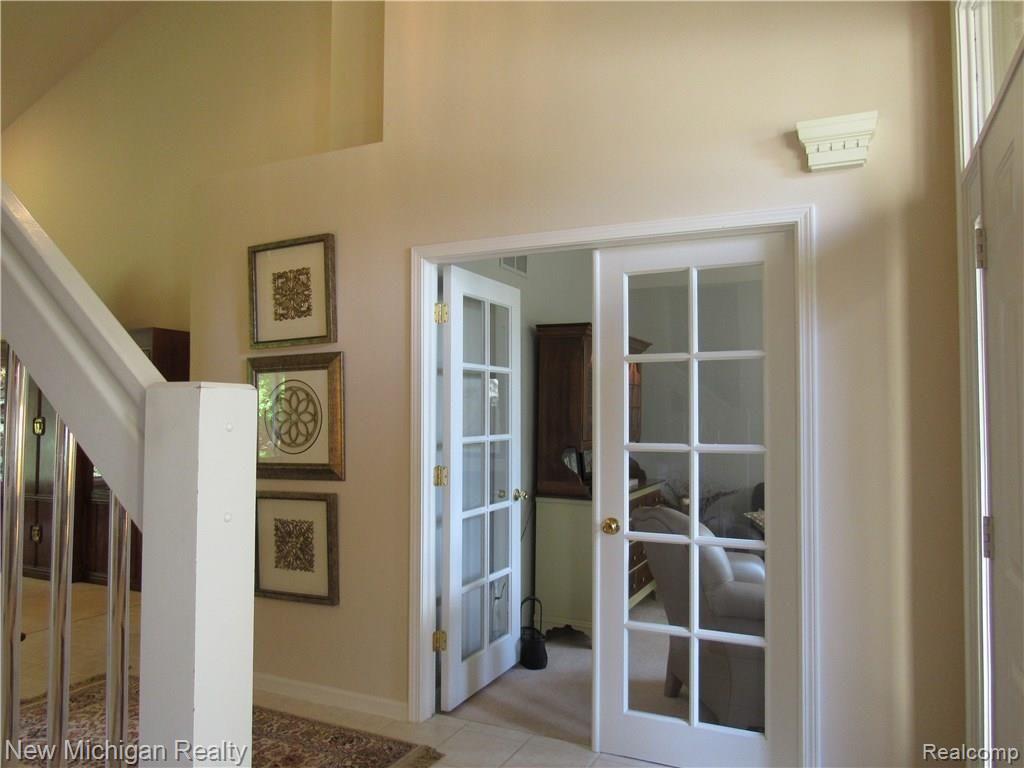 3899 Beechcrest Road Rochester, MI 48309 - Photo 5 of 36 IMG_0304.JPG
