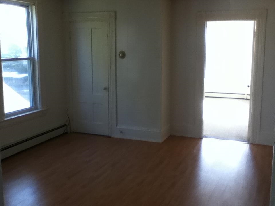 400 Hanover Street Manchester, NH 03104 - Photo 4 of 24 Gallery Image 4