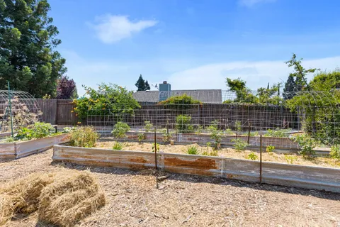 $879,900 | 121 Prospector Court, Folsom, CA 95630
