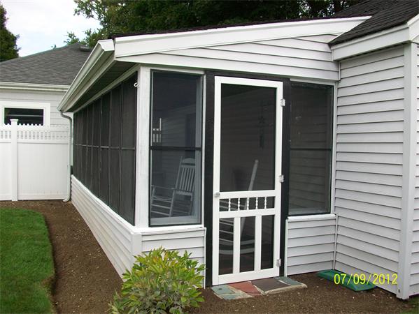 44 Hawley Road Wakefield, MA 01880 - Photo 3 of 25 Gallery Image 3