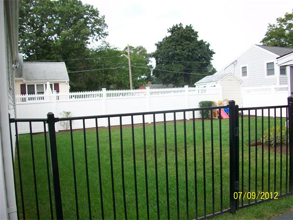 44 Hawley Road Wakefield, MA 01880 - Photo 4 of 25 Gallery Image 4