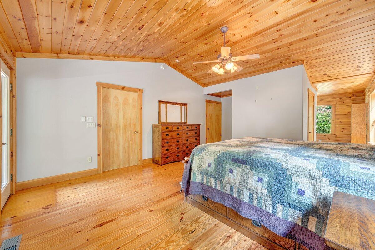 250 Knoll Ridge Lane Rocky Mount, VA 24151 - Photo 46 of 122 MIB06647