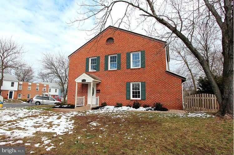 9219 Hood Road Manassas, VA 20110 - Photo 2 of 30 Exterior (Front)