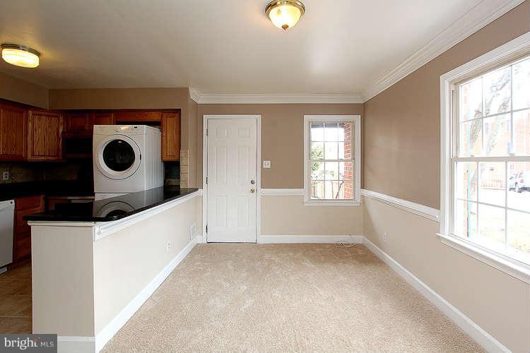 9219 Hood Road Manassas, VA 20110 - Photo 12 of 30 Dining Room
