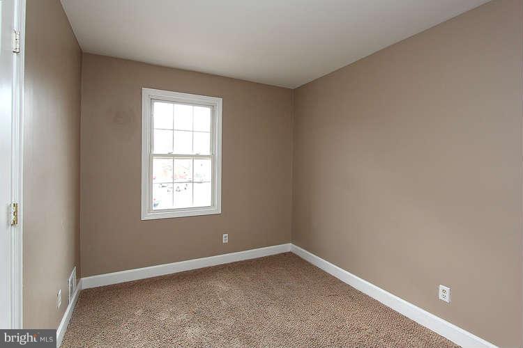 9219 Hood Road Manassas, VA 20110 - Photo 21 of 30 Bedroom