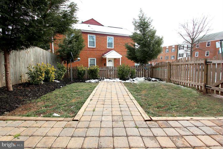 9219 Hood Road Manassas, VA 20110 - Photo 29 of 30 Landscape