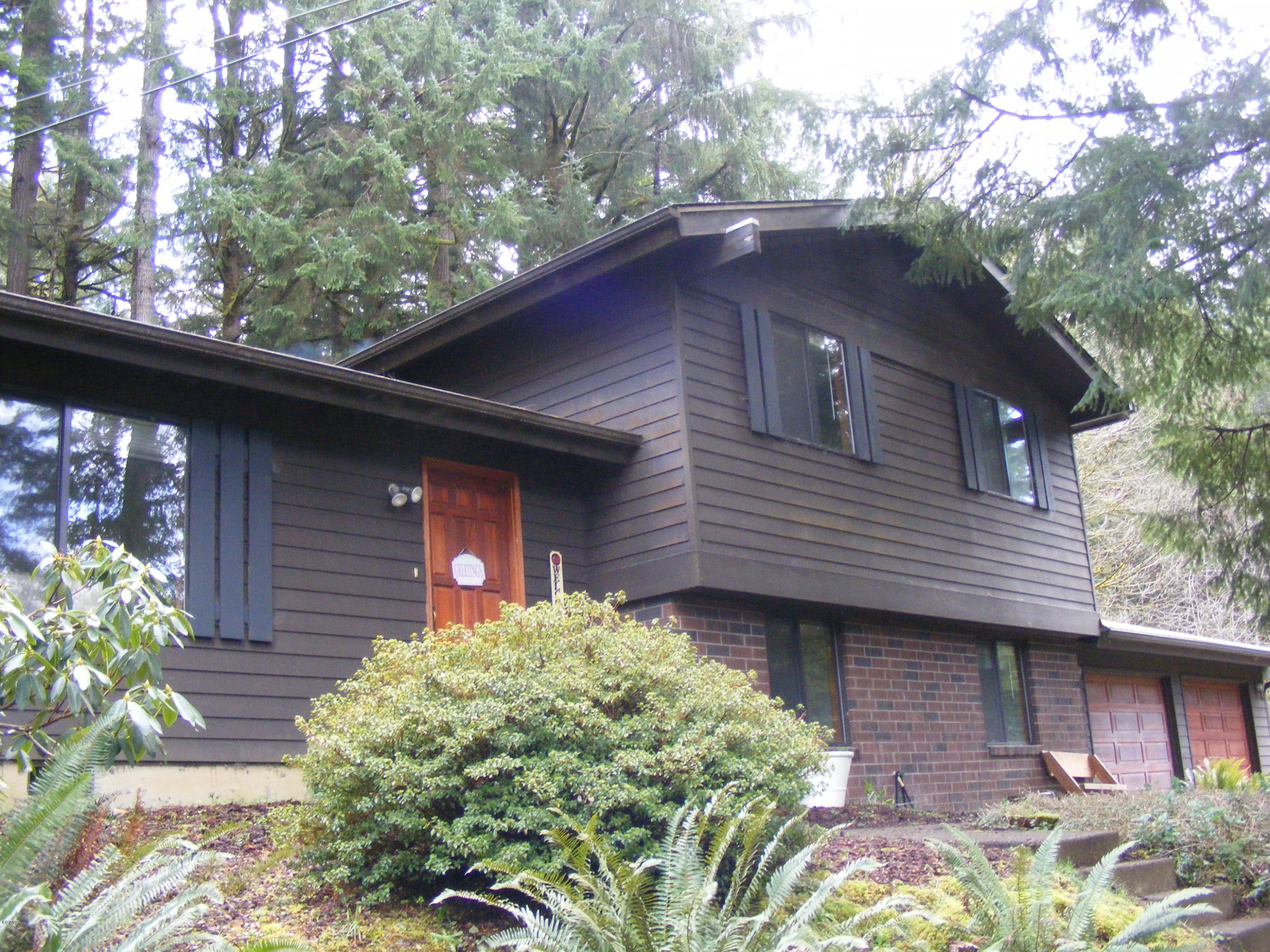 3023 Yasek Loop Toledo, OR 97391 - Photo 1 of 20 Exterior front