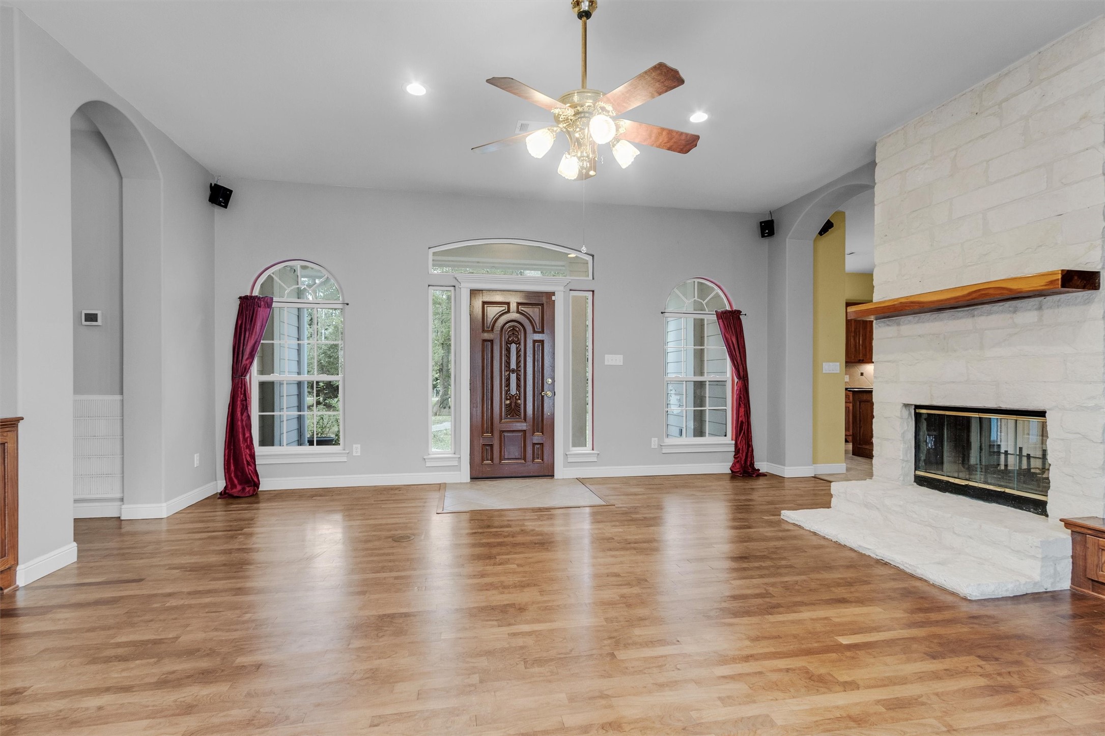 10331 Iron Ore Road Conroe, TX 77303 - Photo 5 of 47 Gallery Image 5