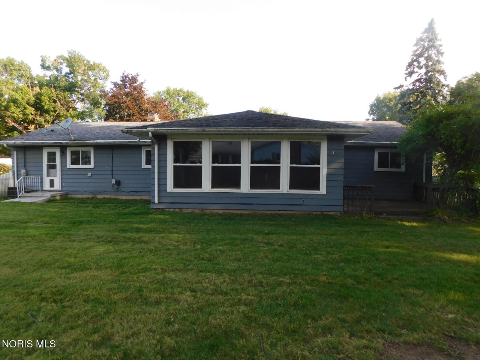 1217 Madison Road Fostoria, OH 44830 - Photo 3 of 16 Gallery Image 3