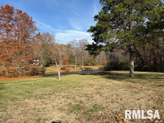 $525,000 | 16429 North Hawthorne Lane, Mount Vernon, IL 62864