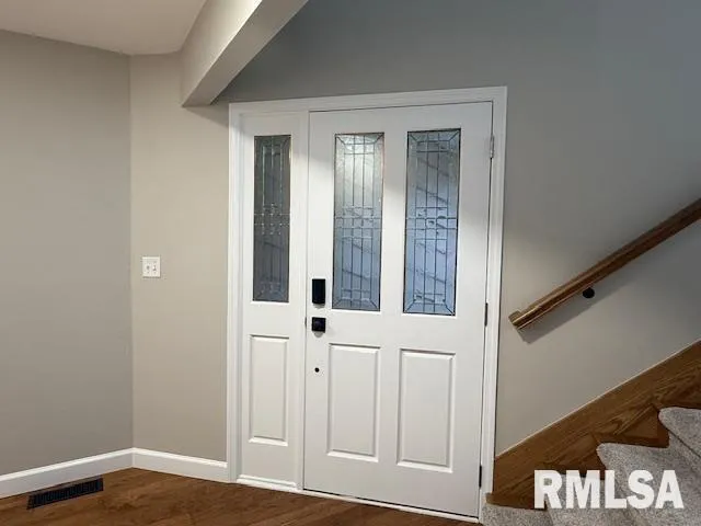 $525,000 | 16429 North Hawthorne Lane, Mount Vernon, IL 62864