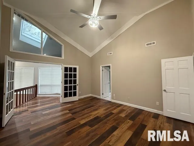 $525,000 | 16429 North Hawthorne Lane, Mount Vernon, IL 62864