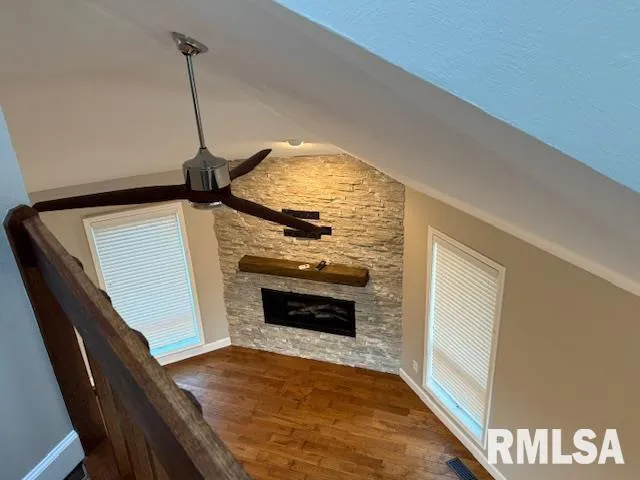 $525,000 | 16429 North Hawthorne Lane, Mount Vernon, IL 62864