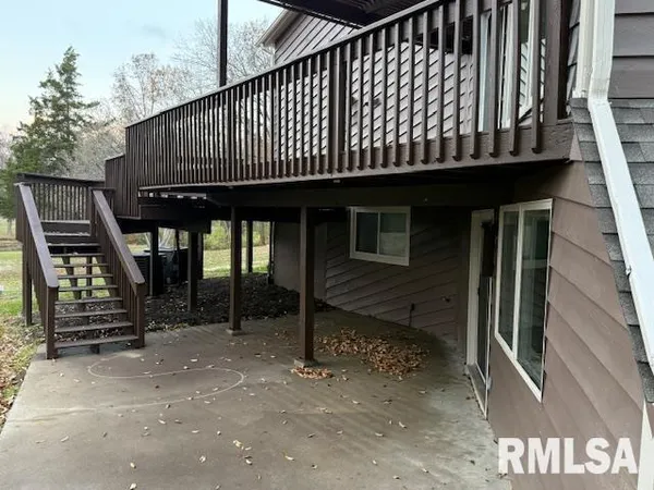 $525,000 | 16429 North Hawthorne Lane, Mount Vernon, IL 62864