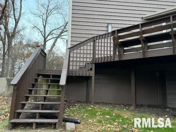 $525,000 | 16429 North Hawthorne Lane, Mount Vernon, IL 62864