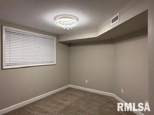 $525,000 | 16429 North Hawthorne Lane, Mount Vernon, IL 62864