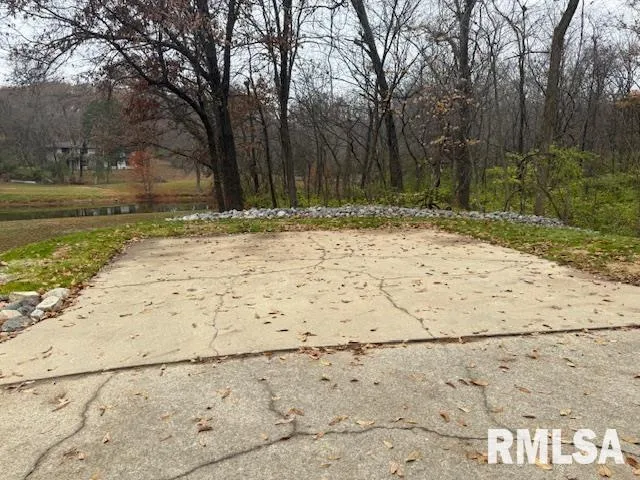 $525,000 | 16429 North Hawthorne Lane, Mount Vernon, IL 62864