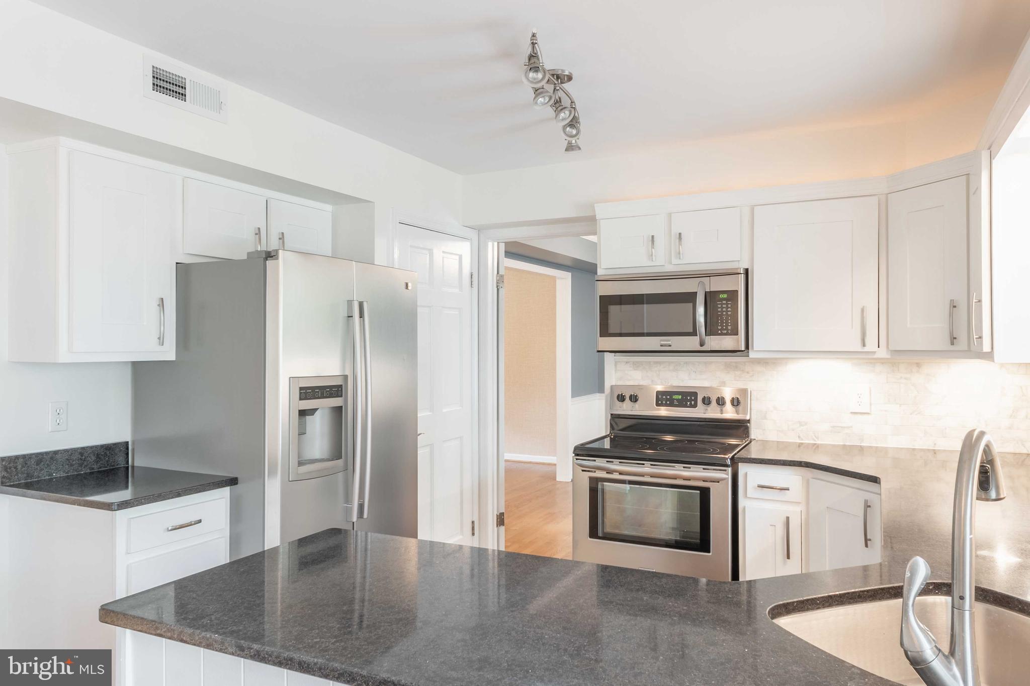 7206 Rainbow Lane Frederick, MD 21702 - Photo 14 of 53 Kitchen