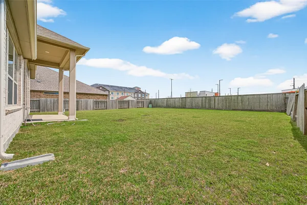 $2,900 | 19226 Bluewater Ter Dr., Manvel, TX 77578