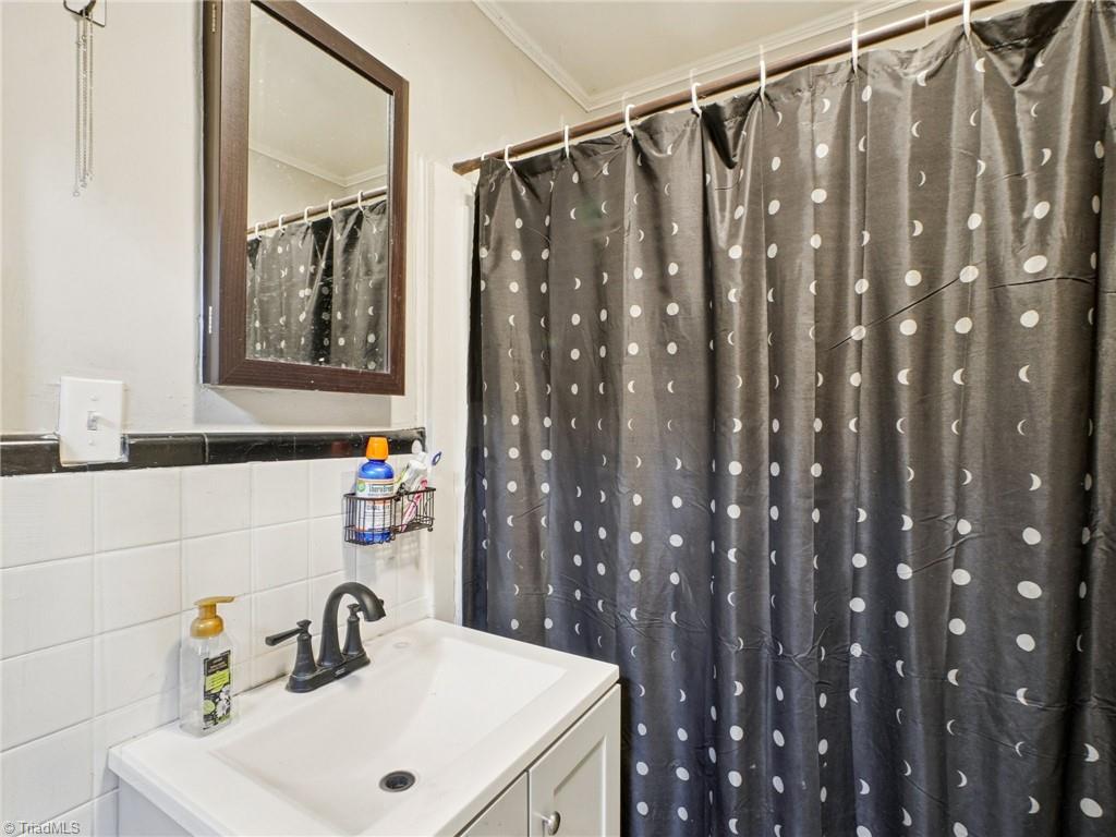 715 Baker Road High Point, NC 27263 - Photo 7 of 13