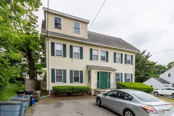$2,000 | 19-1 Spring Street, Unit 1, Stoneham, MA 02180