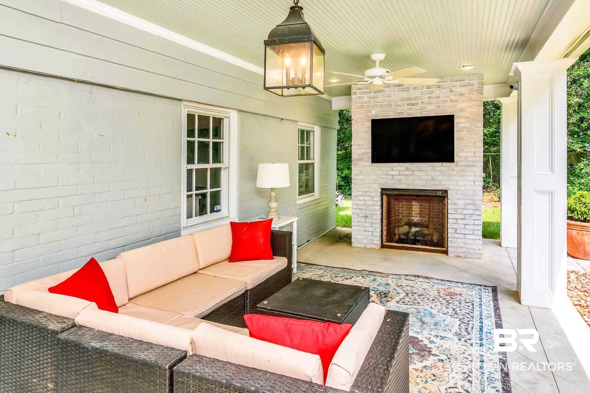 1915 Old Shell Road Mobile, AL 36607 - Photo 3 of 38