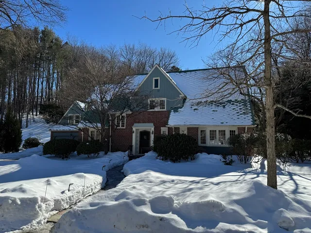 $709,900 | 49 Metcalf Street, Worcester, MA 01609