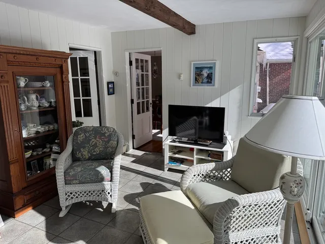 $709,900 | 49 Metcalf Street, Worcester, MA 01609