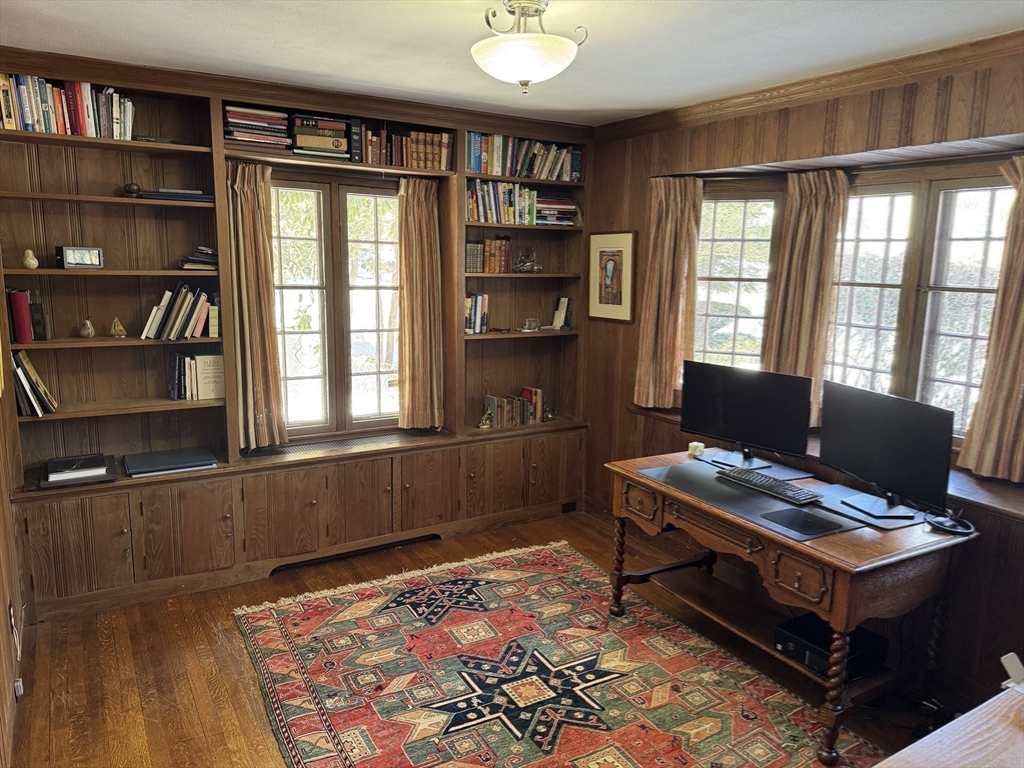 49 Metcalf Street Worcester, MA 01609 - Photo 13 of 38