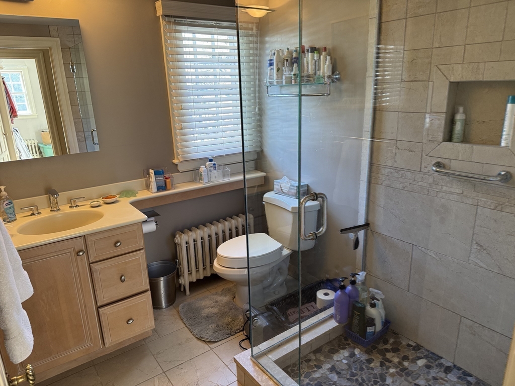 49 Metcalf Street Worcester, MA 01609 - Photo 20 of 38