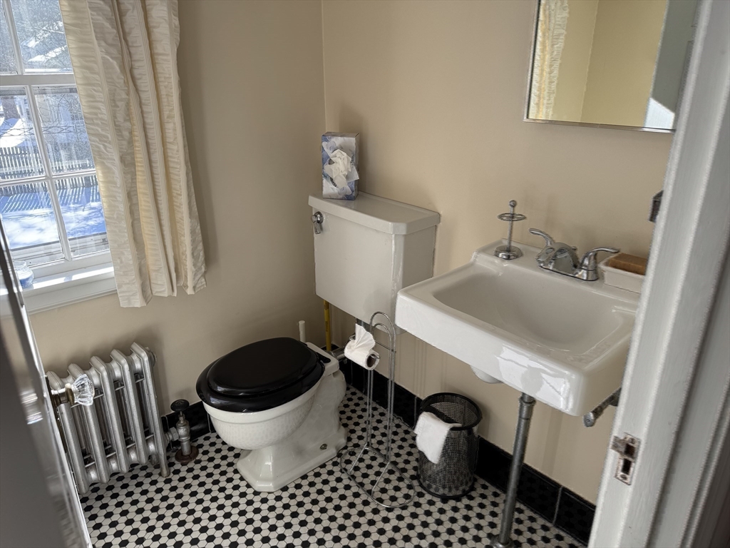 49 Metcalf Street Worcester, MA 01609 - Photo 30 of 38