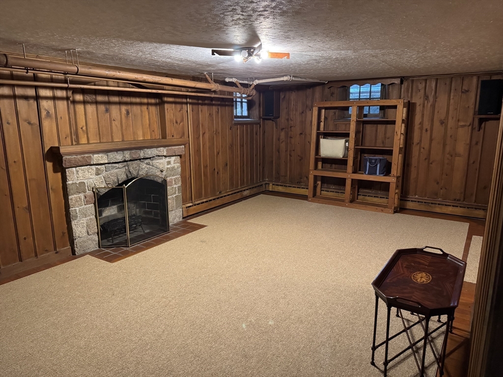 49 Metcalf Street Worcester, MA 01609 - Photo 32 of 38