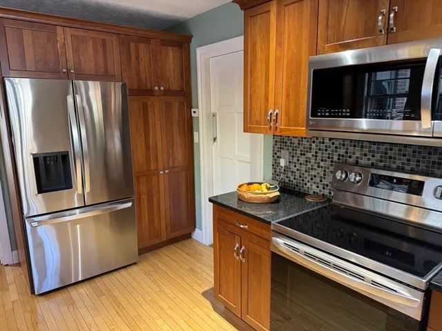 $709,900 | 49 Metcalf Street, Worcester, MA 01609