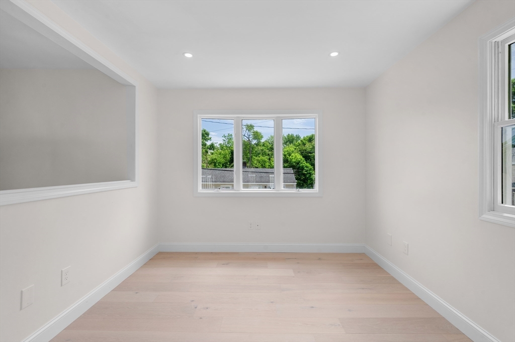 29 Rockway Road Peabody, MA 01960 - Photo 5 of 20