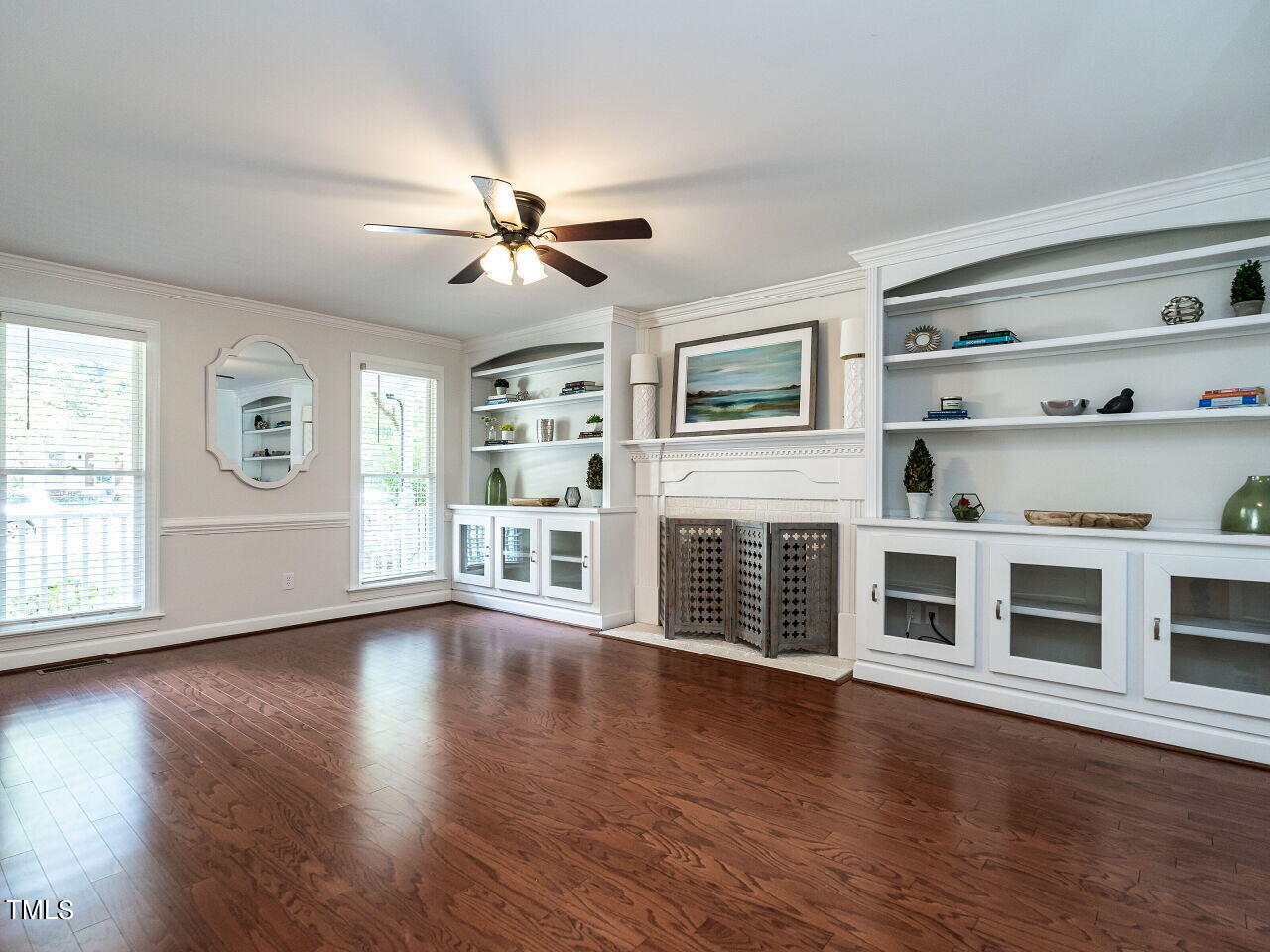 1019 New Dover Road Apex, NC 27502 - Photo 16 of 33 009-1280x960-family-room
