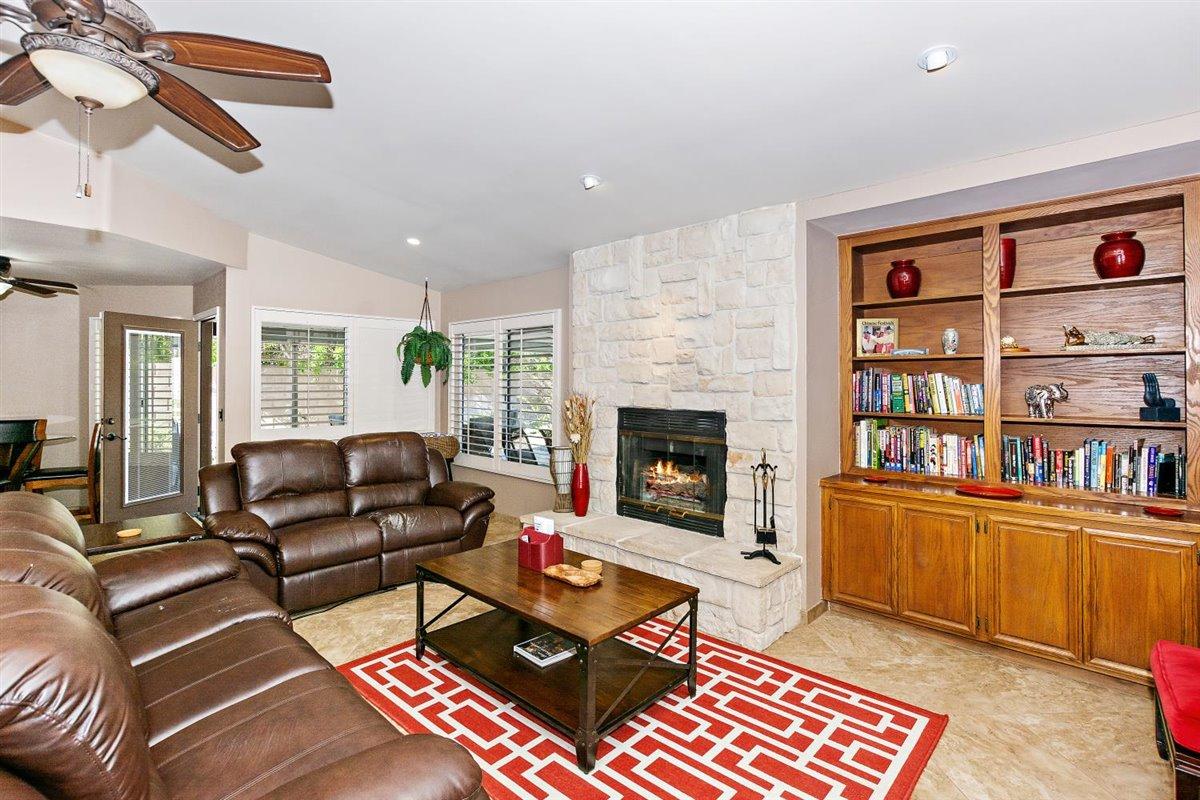 68360 Tortuga Road Cathedral City, CA 92234 - Photo 4 of 29 04-Living Room