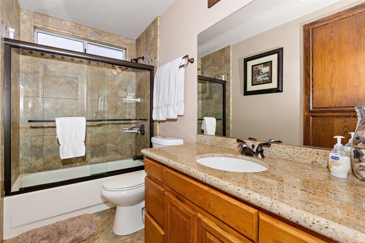 68360 Tortuga Road Cathedral City, CA 92234 - Photo 10 of 29 12-Bathroom 1