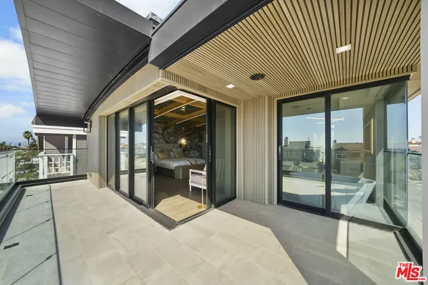 $9,000 | 1500 Ocean Drive, Oxnard, CA 93035