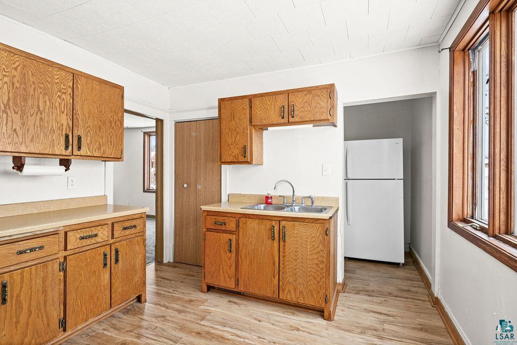 722 Fisher Avenue Superior, WI 54880 - Photo 4 of 22