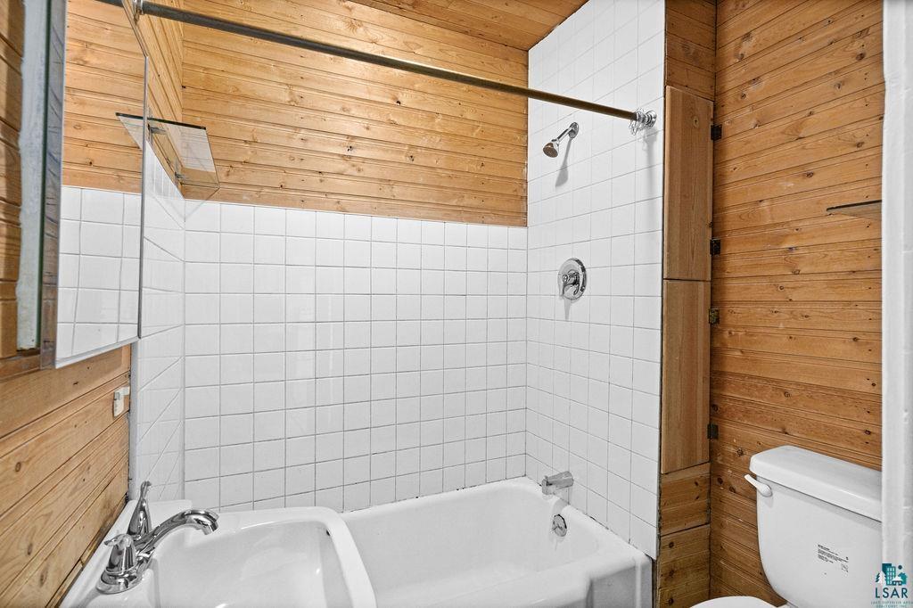 722 Fisher Avenue Superior, WI 54880 - Photo 6 of 22