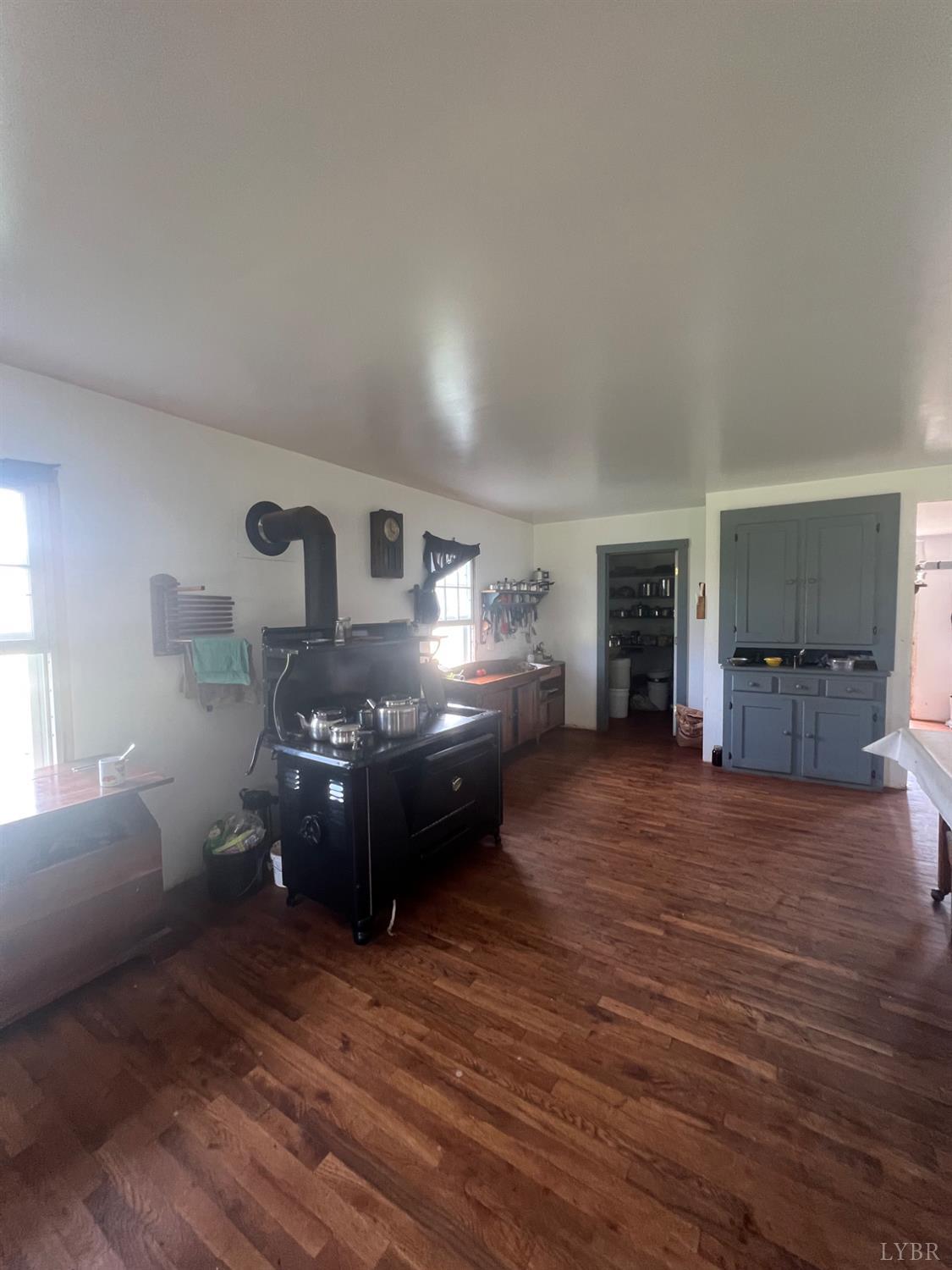 5253 Pigeon Run Road Gladys, VA 24554 - Photo 2 of 35