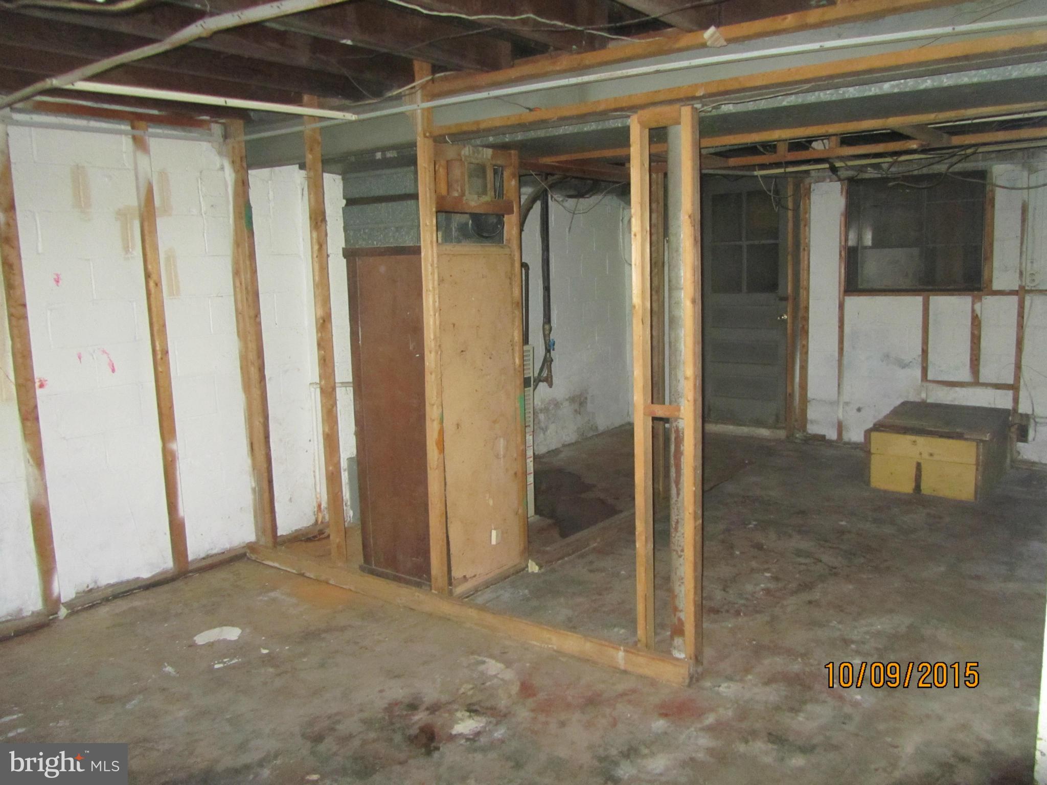 3227 Vulcan Road Baltimore, MD 21222 - Photo 17 of 17 a view of an empty room