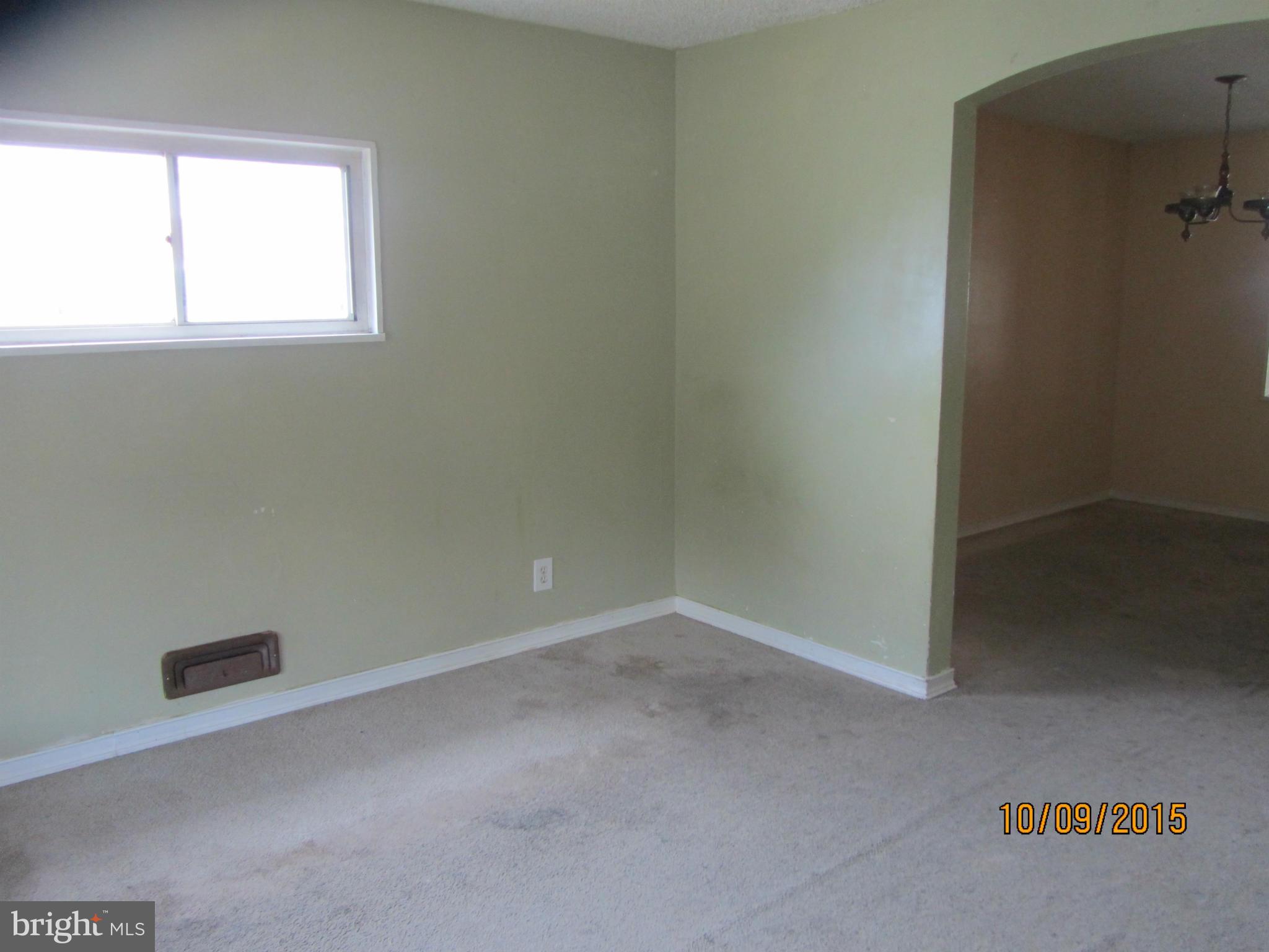 3227 Vulcan Road Baltimore, MD 21222 - Photo 5 of 17 an empty room with a window