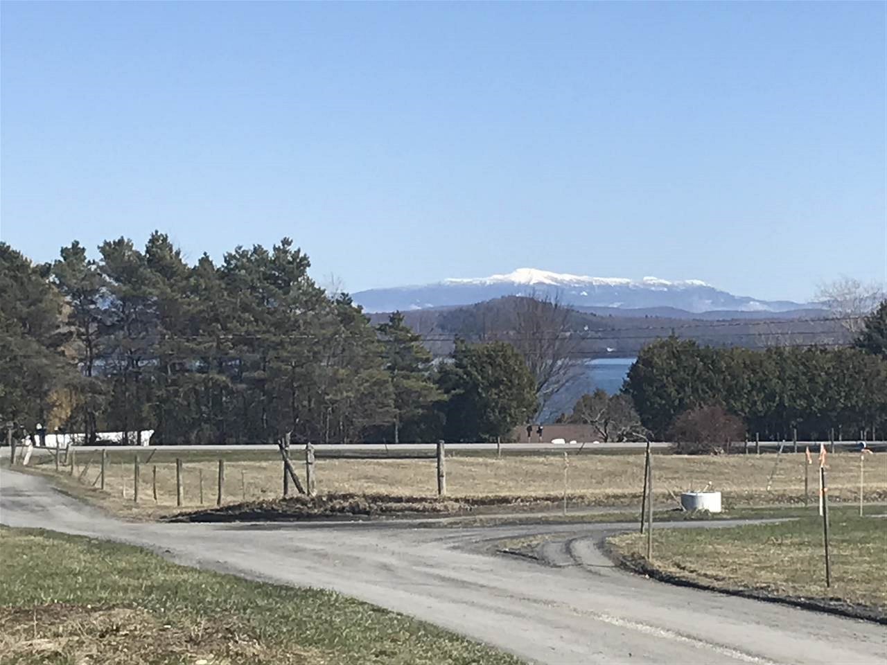 5 Dinghy Road Grand Isle, VT 05458 - Photo 3 of 16