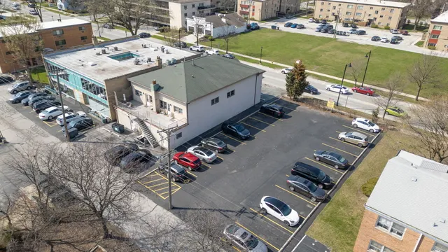 a picture of a room with a floor plan