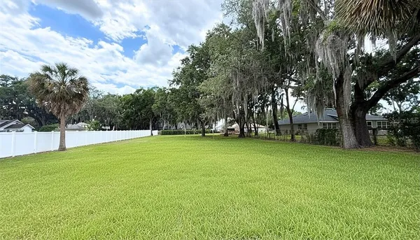 a view of outdoor space