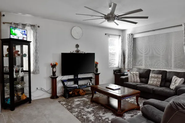 $569,000 | 1714 Graybark Avenue, Clovis, CA 93619