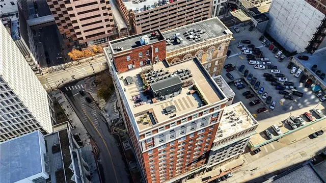 $205,000 | 21 West 10th Street, Unit 5C, Kansas City, MO 64105