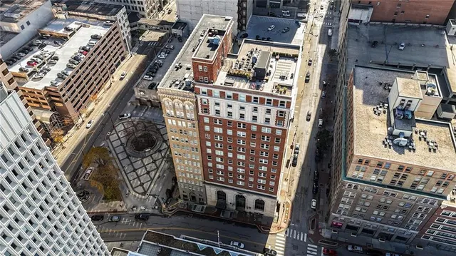 $205,000 | 21 West 10th Street, Unit 5C, Kansas City, MO 64105